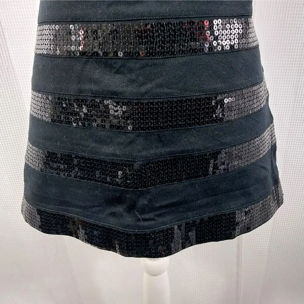 EXPRESS! ADORABLE BLACK ON BLACK SEQUINNED/STRIPED STRETCH MINI SKIRT! SZ 10